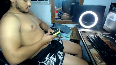 Snapshot of louis_rueda chatting on July 2026 06:27:01 AM louis_rueda online show from July 2026 06:27:01 AM