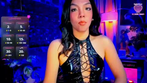 Snapshot of louisassy chatting on July 2026 03:20:02 AM Louisa online show from July 2026 03:20:02 AM