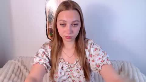 Snapshot of love_bella_ chatting on June 2026 12:02:02 AM love bella online show from June 2026 12:02:02 AM