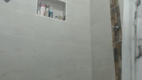 Nina online show from October 2025 04:57:01 PM