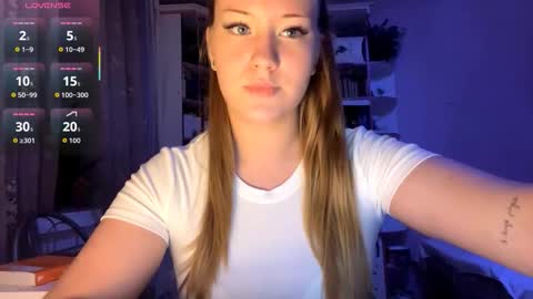 Megan online show from October 2025 04:25:02 PM