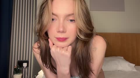 Sofi   online show from October 2025 04:59:02 PM