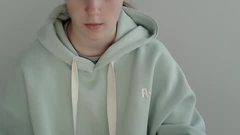 Vivian online show from November 2025 08:03:02 AM