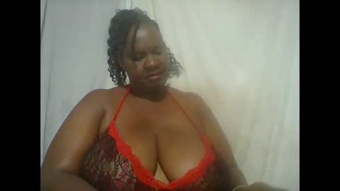 Lynn online show from December 2025 08:04:02 PM