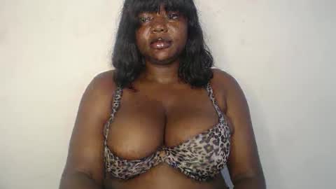 mila online show from October 2025 07:34:01 PM