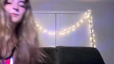 Olivia Rose online show from July 2026 04:00:02 AM