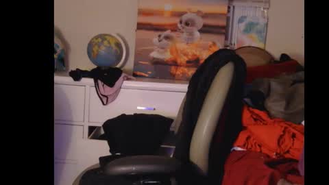 Ashley and Leon online show from February 2026 04:17:02 AM