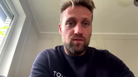 Snapshot of lovefuesse chatting on November 2025 11:30:01 AM lovefuesse online show from November 2025 11:30:01 AM