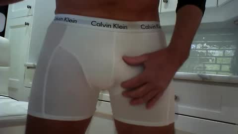 Snapshot of lovehairyone chatting on January 2025 08:50:01 PM lovehairyone online show from January 2025 08:50:01 PM