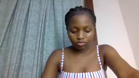 Snapshot of lovelbrownie chatting on November 2025 06:18:02 PM lovelbrownie online show from November 2025 06:18:02 PM