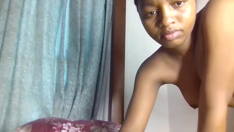 Snapshot of lovelbrownie chatting on November 2025 08:03:02 AM lovelbrownie online show from November 2025 08:03:02 AM