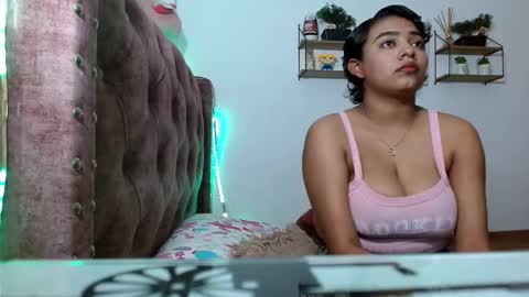 loveliluz online show from November 2025 11:37:01 PM