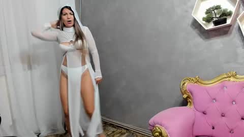 Katty online show from September 2025 07:37:02 PM