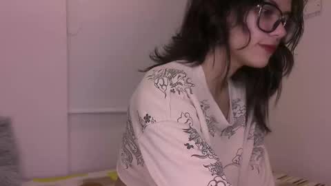 Snapshot of lovely_allys chatting on October 2025 12:40:02 AM Allyson 3 online show from October 2025 12:40:02 AM