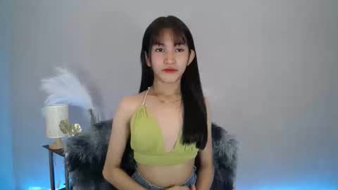 Snapshot of lovely_bellax chatting on May 2026 03:48:01 AM BELLA online show from May 2026 03:48:01 AM