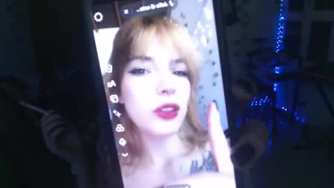 Snapshot of lovely_cass chatting on February 2026 07:35:01 AM Cassie online show from February 2026 07:35:01 AM