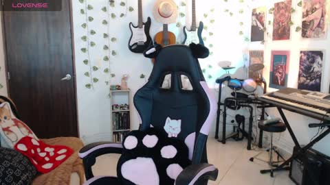 Cassie online show from March 2026 05:52:01 AM