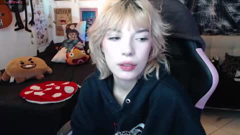 Snapshot of lovely_cass chatting on July 2026 04:26:02 AM Cassie online show from July 2026 04:26:02 AM