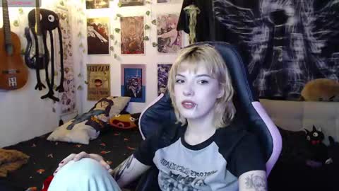 Snapshot of lovely_cass chatting on July 2026 01:12:01 AM Cassie online show from July 2026 01:12:01 AM