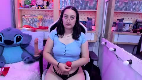 Chloe online show from March 2025 01:53:02 PM