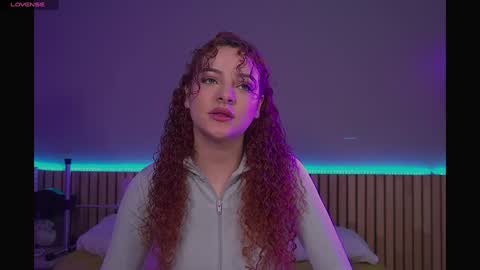 Snapshot of lovely_emma18 chatting on January 2025 02:02:02 PM Emma online show from January 2025 02:02:02 PM