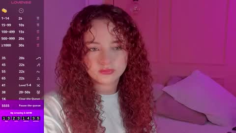 Snapshot of lovely_emma18 chatting on November 2025 01:44:01 PM Emma online show from November 2025 01:44:01 PM