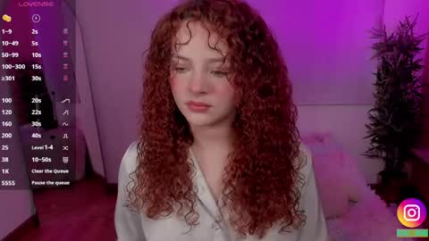 Snapshot of lovely_emma18 chatting on May 2026 02:40:02 AM Emma online show from May 2026 02:40:02 AM