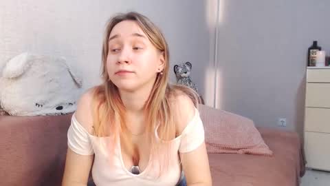 Lovely Hayley online show from December 2025 10:15:01 PM