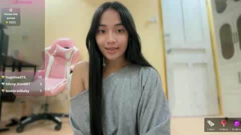 lovely_leah23 online show from April 2026 09:15:01 PM