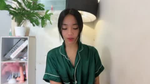 Snapshot of lovely_leah23 chatting on June 2026 11:03:01 PM lovely_leah23 online show from June 2026 11:03:01 PM