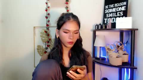 Snapshot of lovely_oliviax chatting on April 2026 09:39:33 PM KATE online show from April 2026 09:39:33 PM