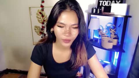 Snapshot of lovely_oliviax chatting on April 2026 02:56:01 PM KATE online show from April 2026 02:56:01 PM