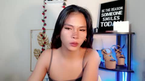 Snapshot of lovely_oliviax chatting on April 2026 04:59:01 AM KATE online show from April 2026 04:59:01 AM