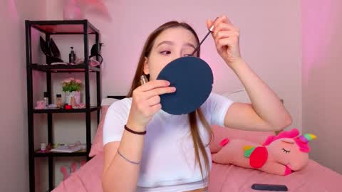 Lolly online show from September 2025 01:38:02 AM