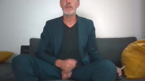 Max online show from September 2025 06:07:01 PM