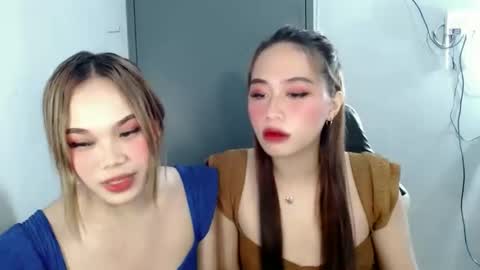 Snapshot of lovelychin69 chatting on February 2025 03:11:02 AM lovelymea69 online show from February 2025 03:11:02 AM