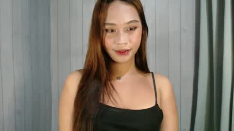 Snapshot of lovelychin69 chatting on February 2025 03:10:01 PM lovelymea69 online show from February 2025 03:10:01 PM