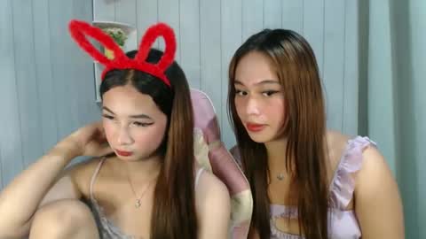 Snapshot of lovelychin69 chatting on February 2025 01:19:02 PM lovelymea69 online show from February 2025 01:19:02 PM