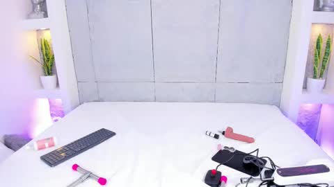 Lovely online show from March 2026 05:06:01 PM