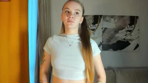 lovelygracee online show from October 2025 02:06:02 PM