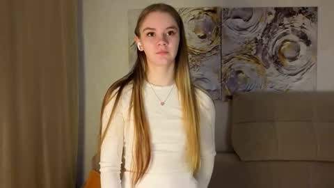 lovelygracee online show from November 2025 01:56:02 PM