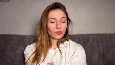 Snapshot of lovelykatea chatting on February 2026 09:23:01 PM Kate only online show from February 2026 09:23:01 PM