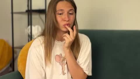 Kate only online show from August 2026 01:10:02 PM