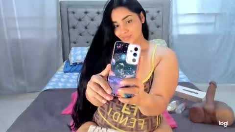 Kendall  online show from January 2025 10:34:02 PM