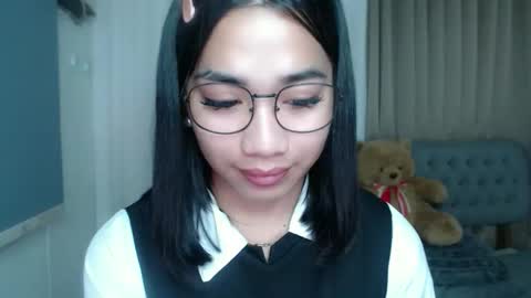 lovelymae18 online show from March 2026 02:52:02 AM