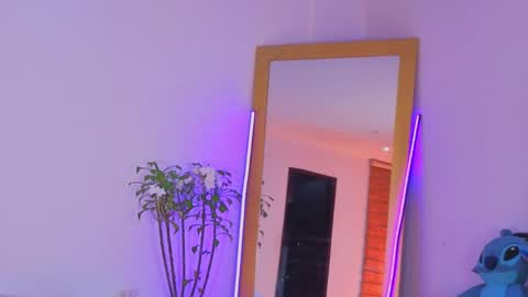 lovelymoon_ online show from April 2026 03:19:01 AM