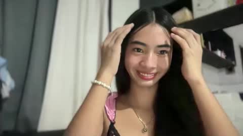 lovelyours_kishia online show from May 2026 05:19:01 PM