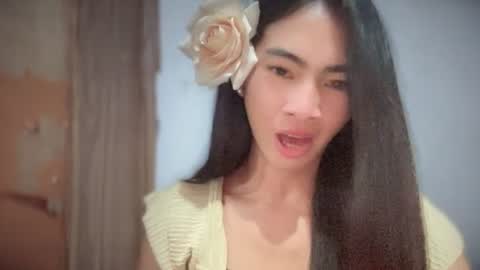 lovelyours_kishia online show from June 2026 04:34:02 PM