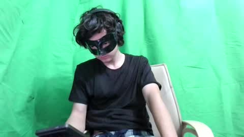 Snapshot of lovelyowner chatting on January 2025 02:43:02 AM .com online show from January 2025 02:43:02 AM