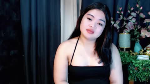 Snapshot of lovelyrhean chatting on November 2025 01:33:02 AM Rhean online show from November 2025 01:33:02 AM